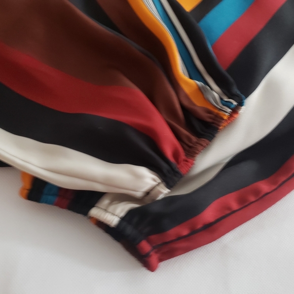 .N.C. Women's 2X Blouse Pullover style crossover - Picture 6 of 6